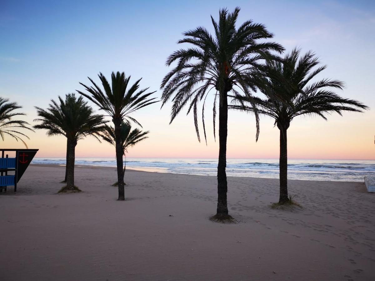 Apartamento Ana Maria Playa De Gandia Solo Familias Екстериор снимка