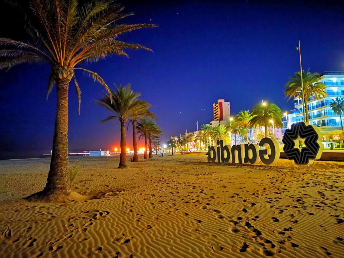 Apartamento Ana Maria Playa De Gandia Solo Familias Екстериор снимка